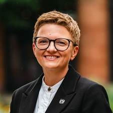 Photo of Cllr Bev Craig