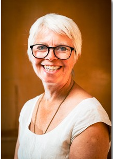 Portrait photo of Cllr Mandie Shilton