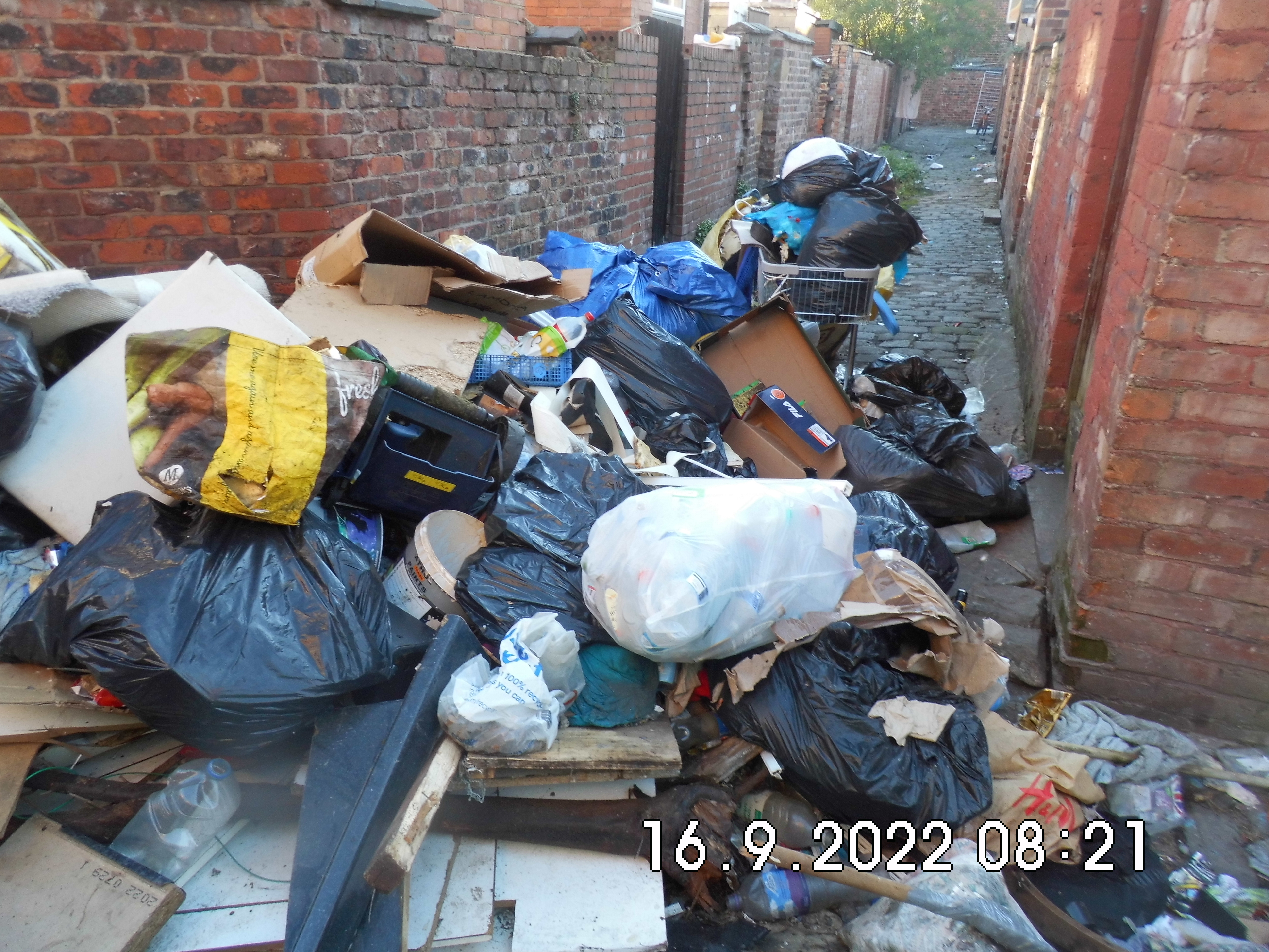 Fly-tip in Mountbatten street