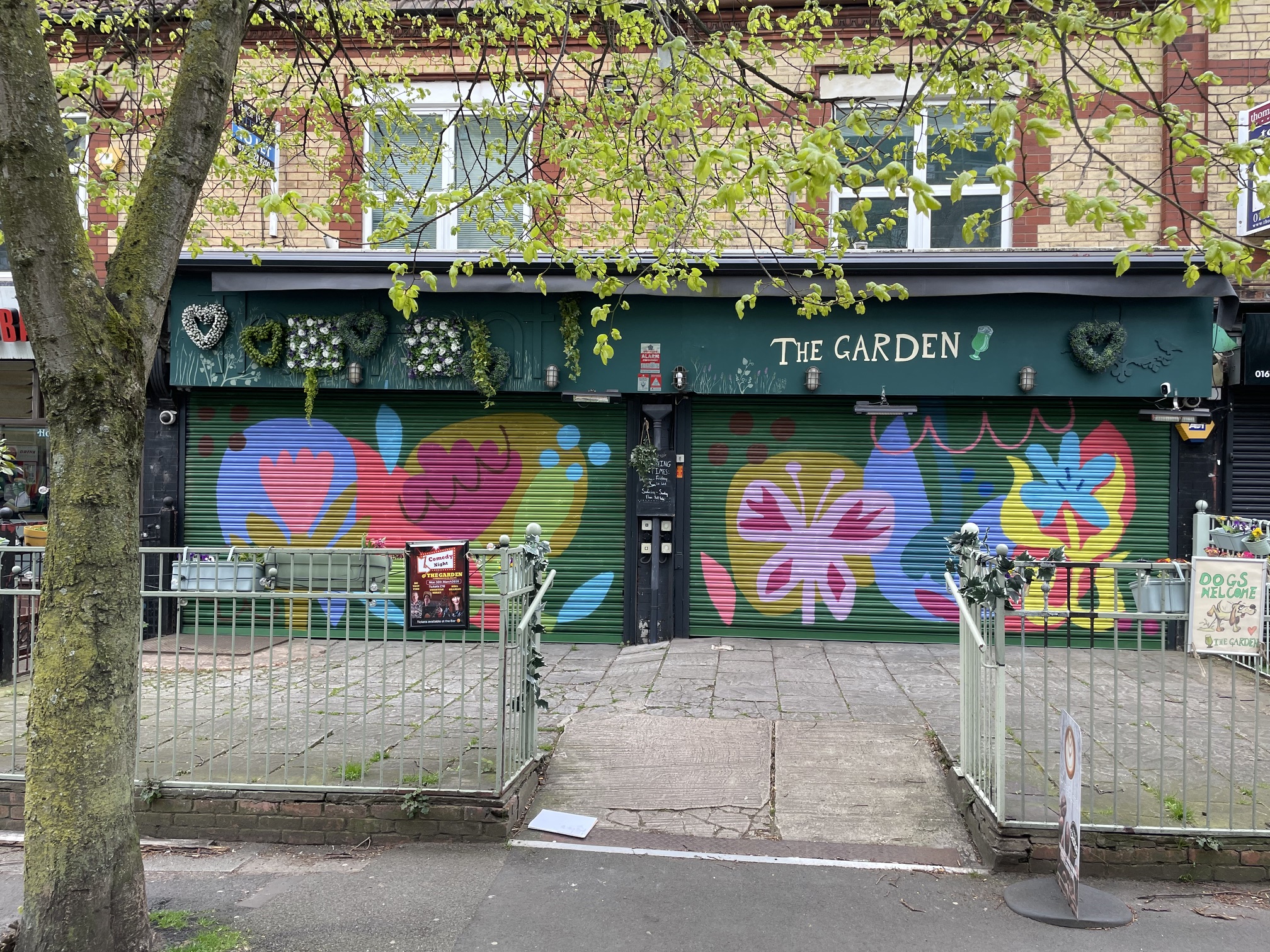 Shutter business art